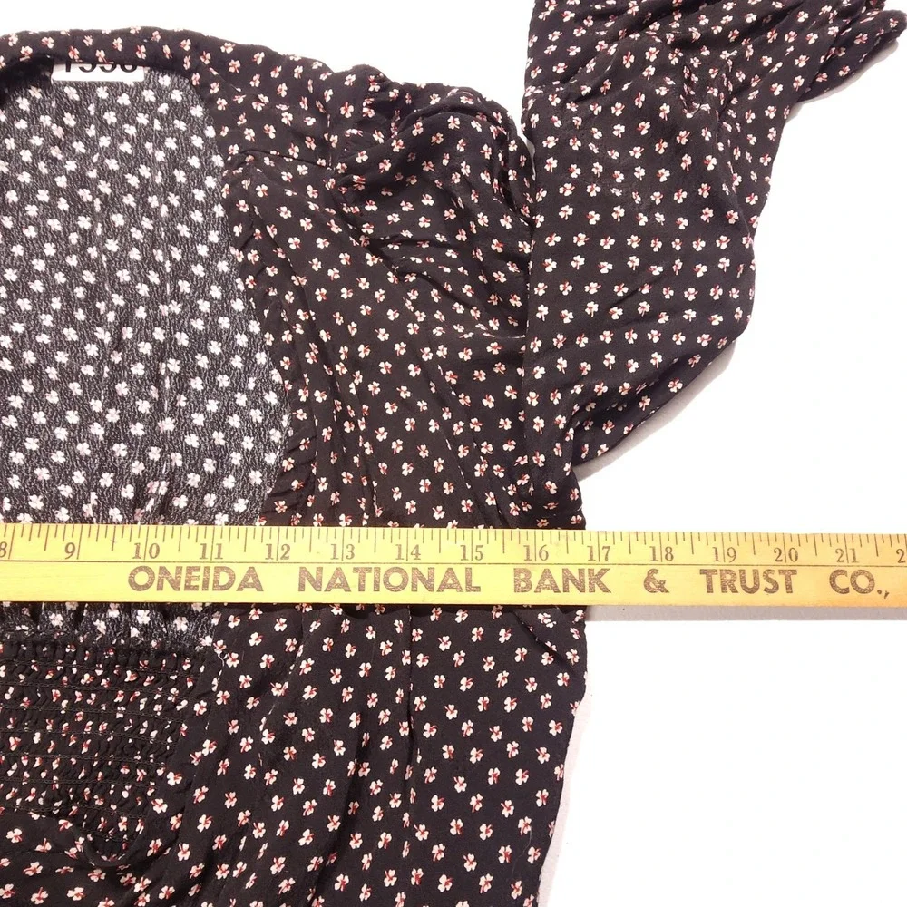 Abercrombie & Fitch ***please note